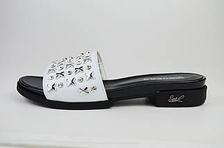 Шльопанці білі з дрібними прикрасами з металу Guero 2112 36,38 розмір, фото 2