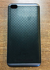 Чохол-накладка на телефон Xiaomi 4A чорного кольору