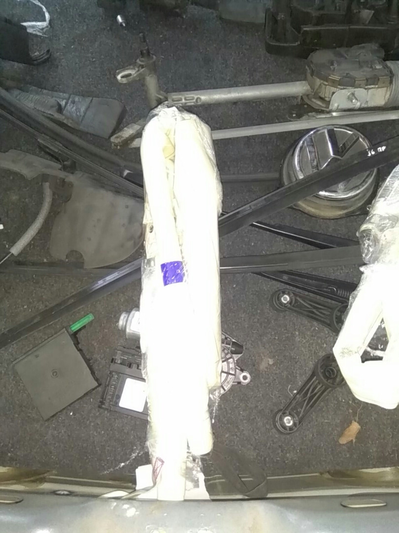Штора безпеки права volkswagen golf 6
