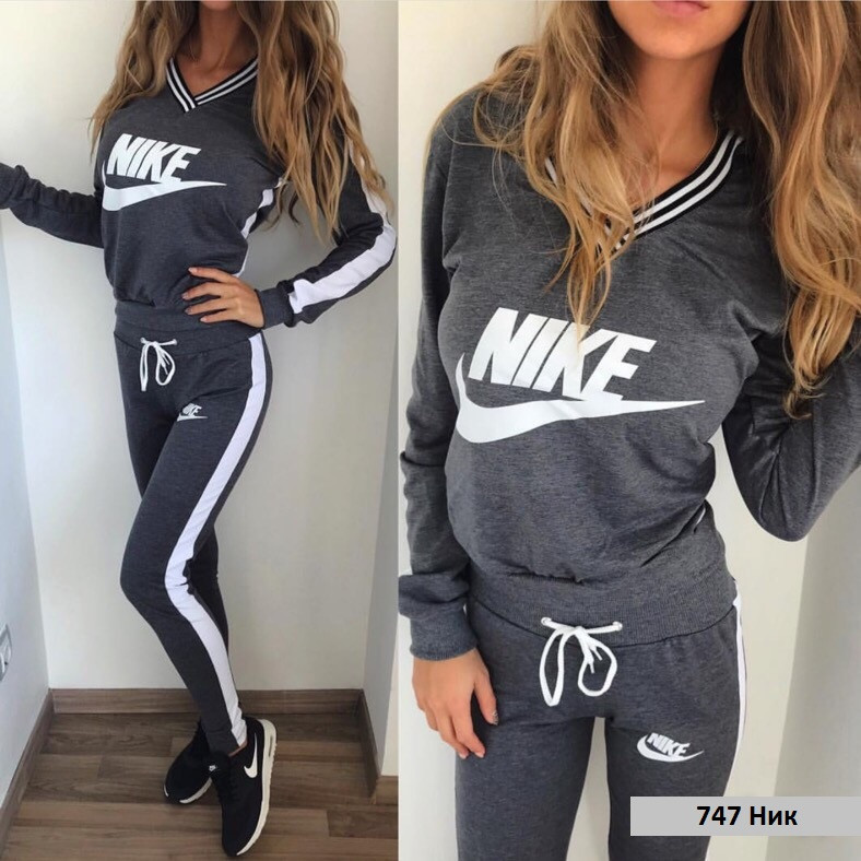 Спортивный костюм женский Nike Sportswear