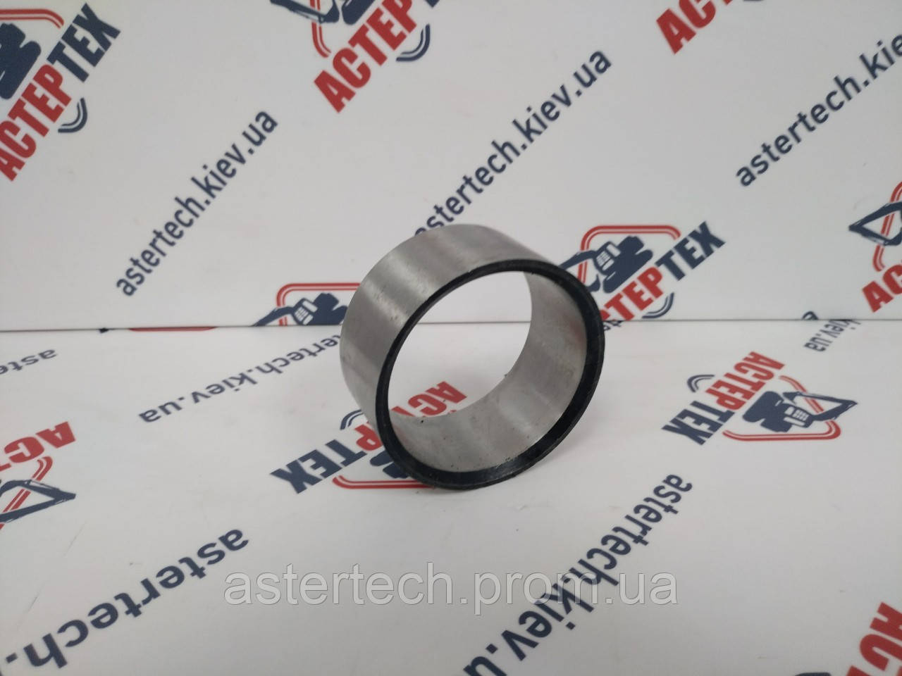 ≡Купить 809/00137 Втулка внутренняя на пальцы крепления г/цилиндра ...