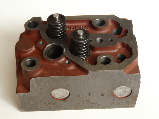 Головка блоку циліндрів (ГБЦ) Zetor 6901, 7201, 5201