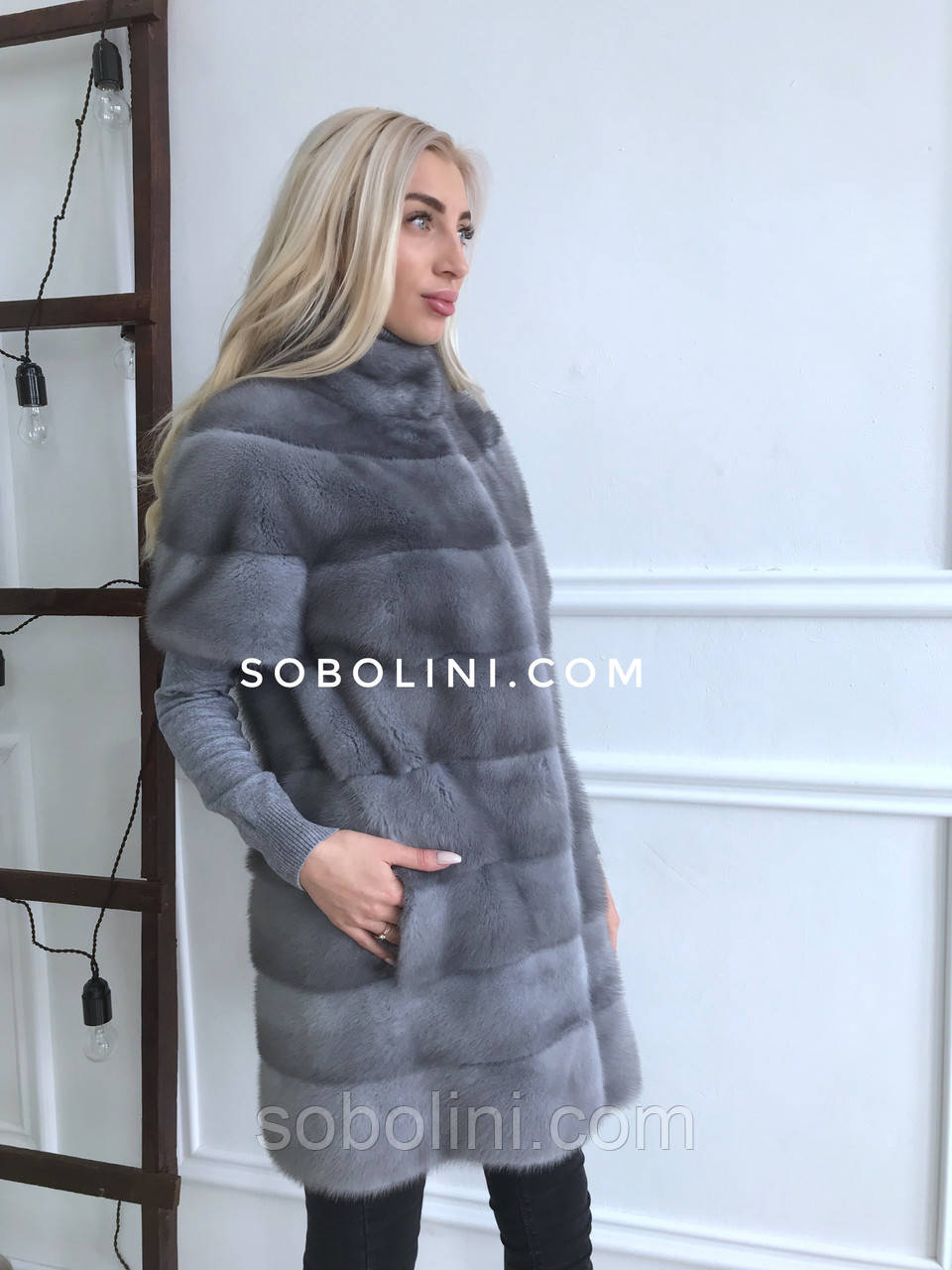 Жилет з норки кольору сапфір