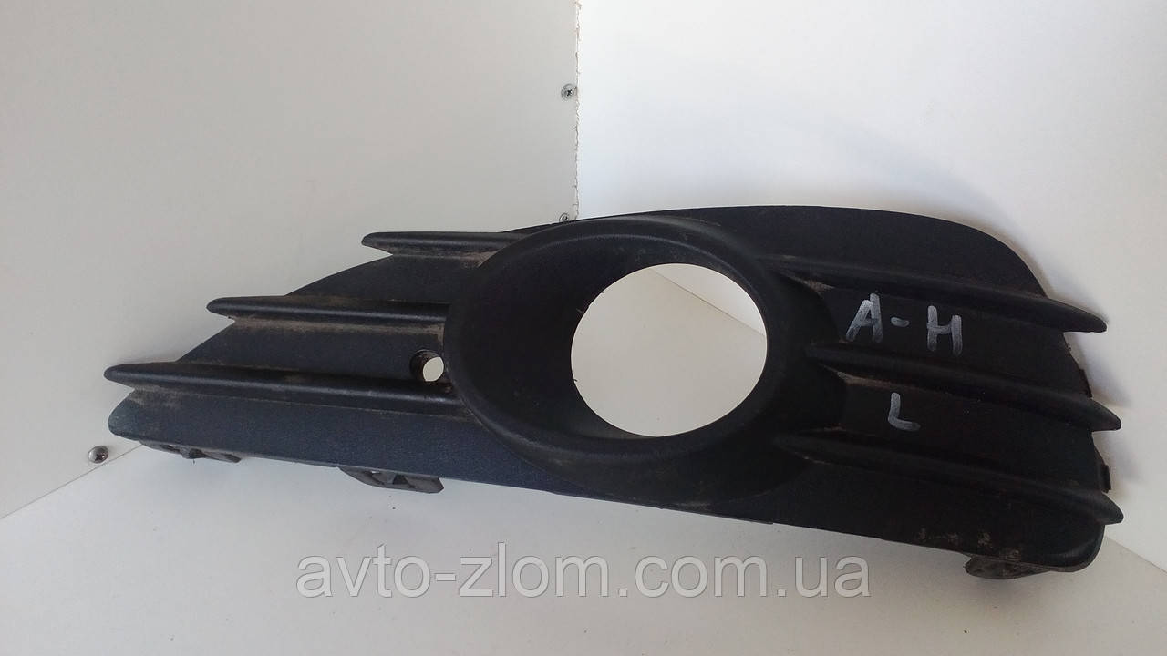 Решітка бампера Opel Astra H GTC. Ліва. 13110336., фото 1