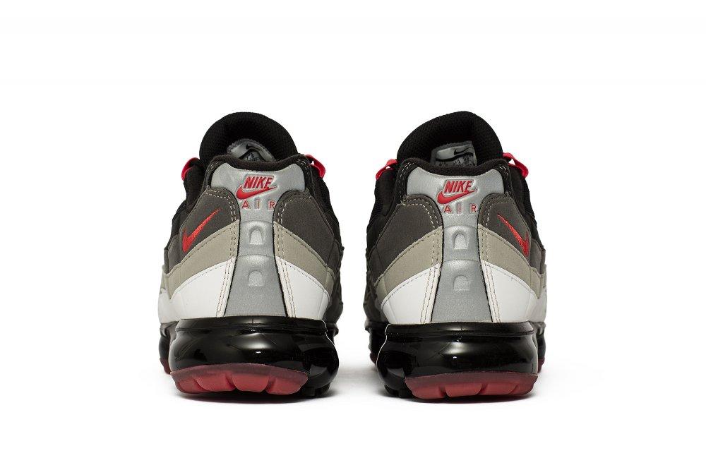 Nike vapormax hotsell 95 comet