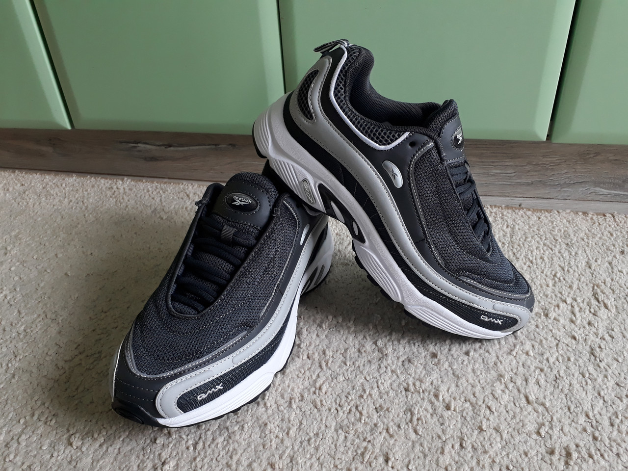 Чоловічі кросівки Reebok Daytona DMX Graphite/White графітовий з білим