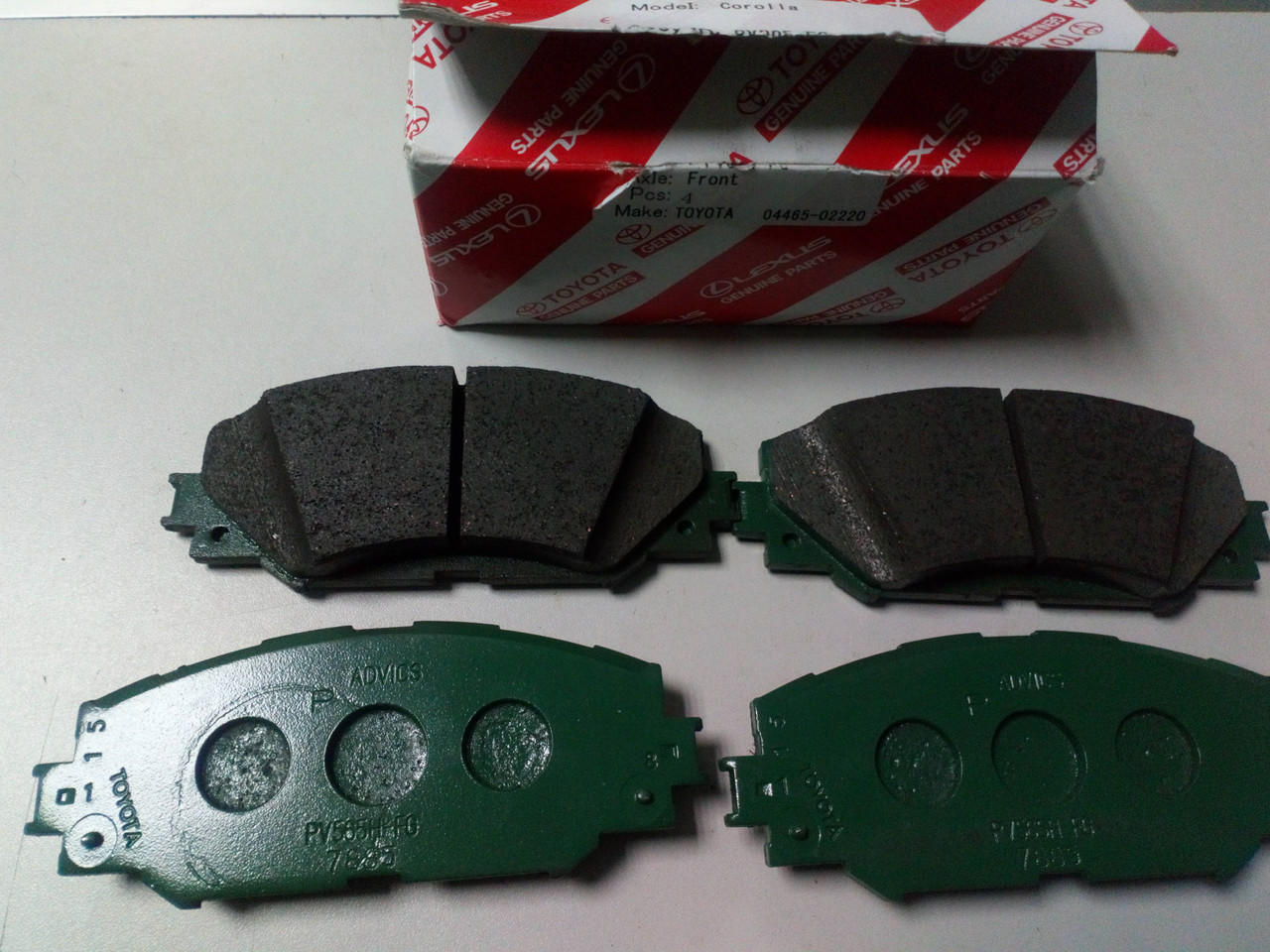 Гальмівні колодки передні (оригінал) на Toyota Corolla, Auris, фото 1