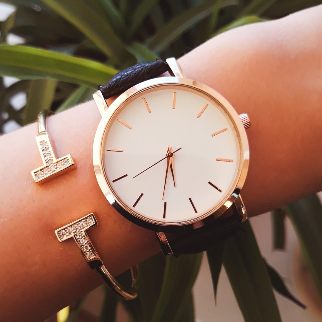 Жіночий наручний годинник Classic з чорним ремінцем, жиночий годинник, кварцовий годинник, класичний жіночий годинник, фото 1