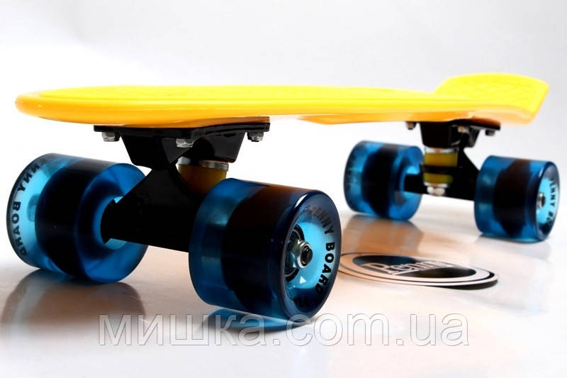 Пеніборд 22". Жовтий колір із синіми колесами, гравіювання, фото 1