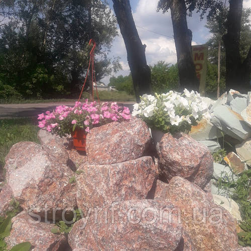 Використання природного каменю в будівництві заміських будинків