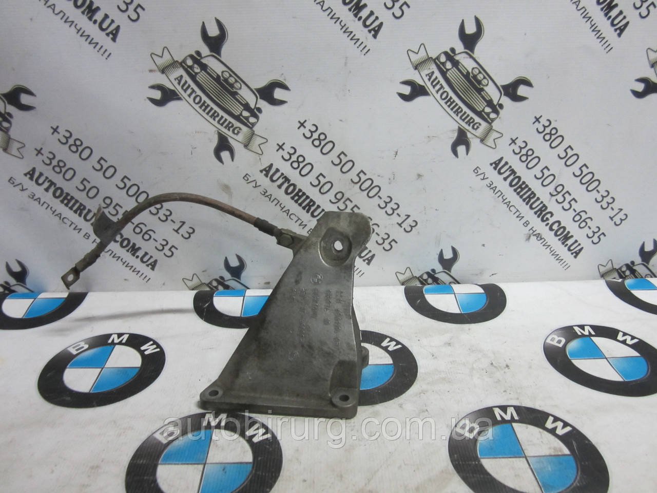 Кронштейн двигуна BMW E60/E61 5-series (6761114)
