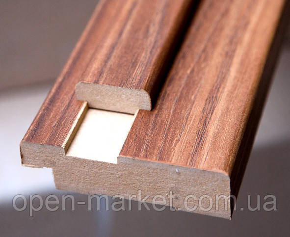 Коробка ПВХ Deluxe 80*32, стоява