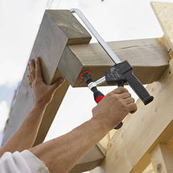 Струбцини для роботи однією рукою