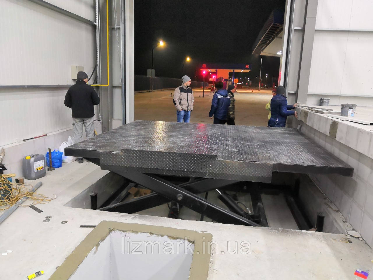 Гідравлічні підйомники ножничного типу