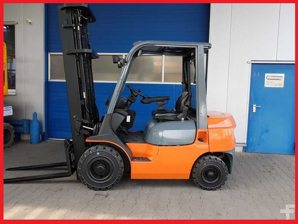 Дизельний навантажувач Toyota 62-7FDF25, 2.5 т., 6 метрів підйом!