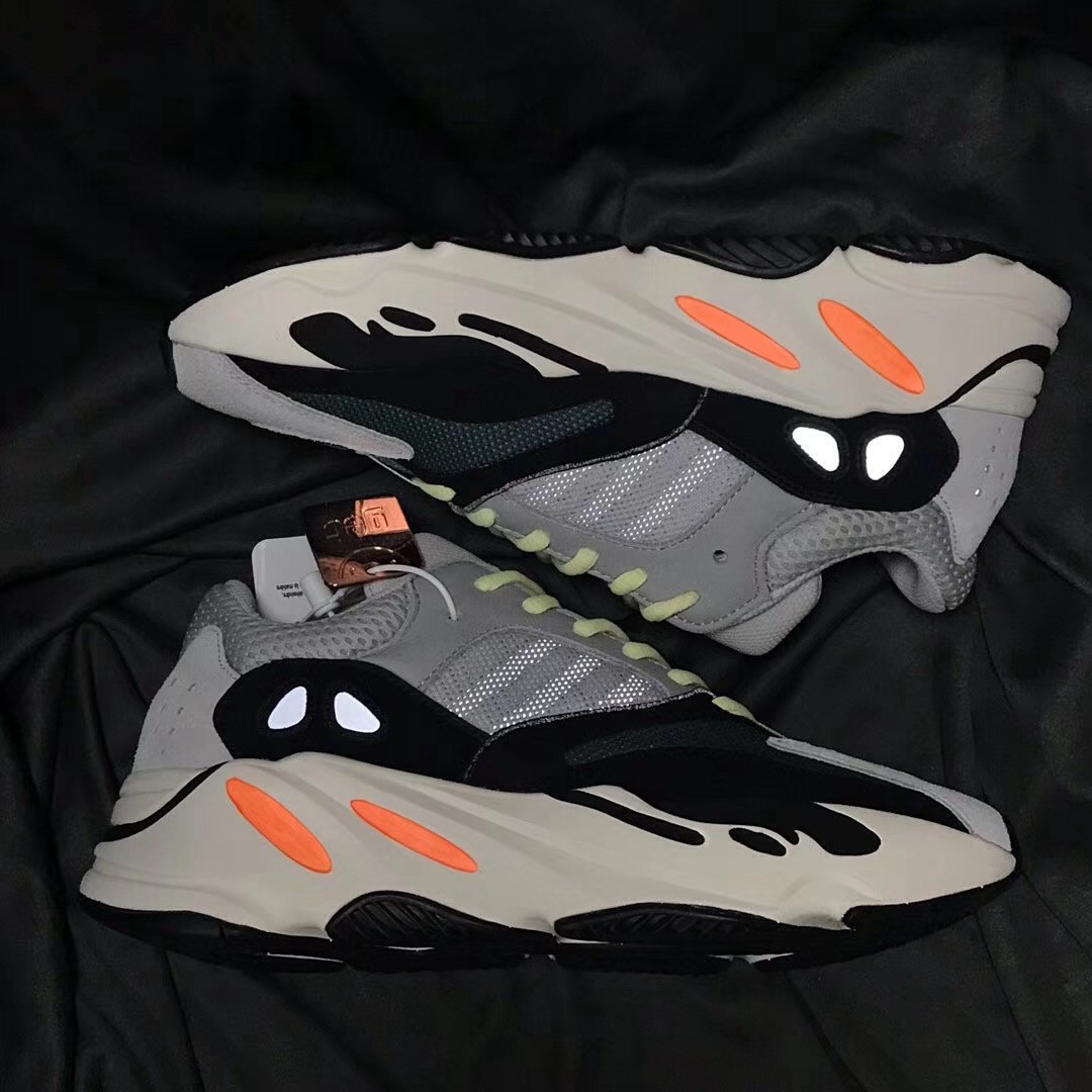Yeezy 700 3m hotsell