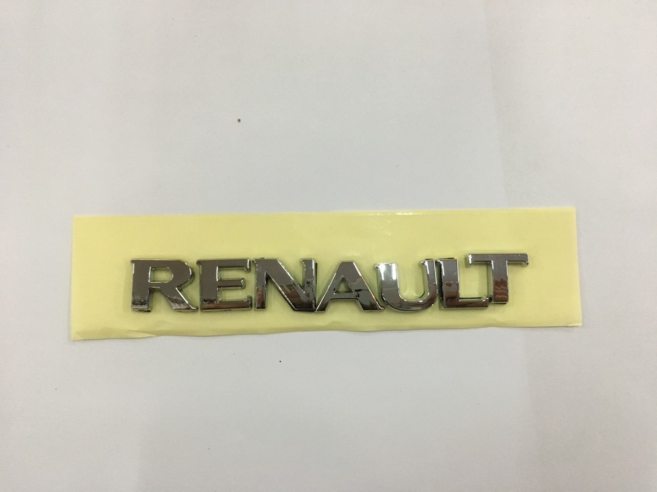 Напис Renault