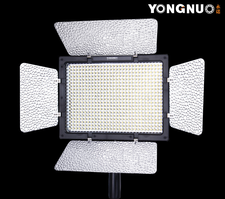 Cтудийный свет Yongnuo YN600 LED 5500k / 3200k-5500k с регулировкой температуры света - фото 1 - id-p86238840