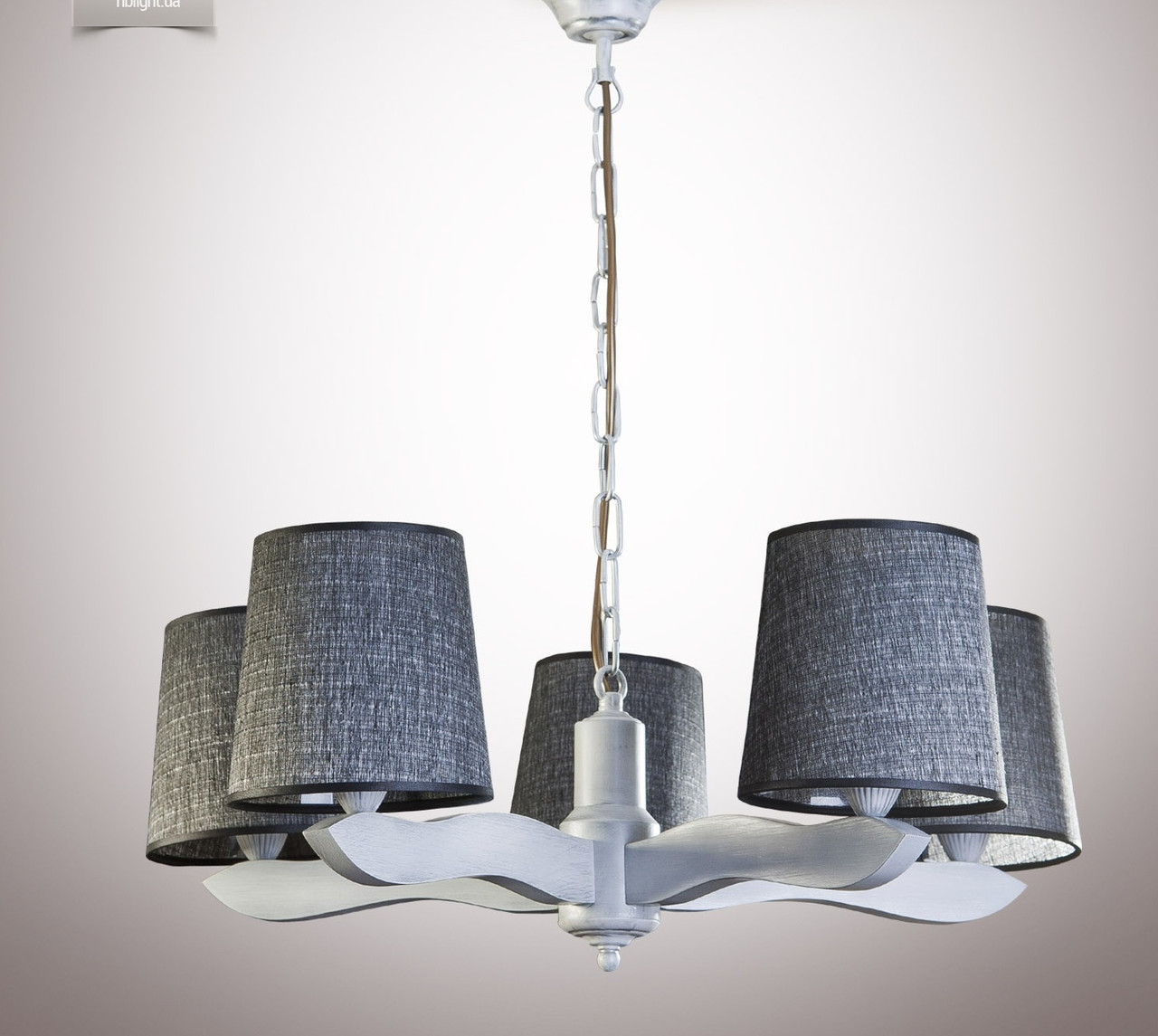 Сіра дерев'яна люстра на ланцюгу з абажурами у стилі модерн для великої кімнати, фото 1