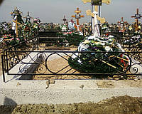 Бетонная площадка на кладбище Николаев
