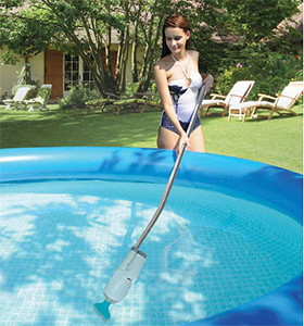 Невеликі ручні пилососи для невеликих басейнів