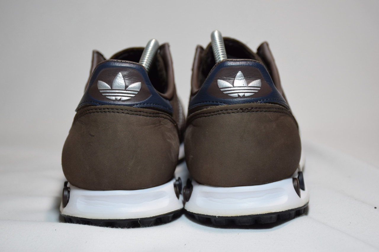 didas L.A. Trainer. . . 42 . 26.5