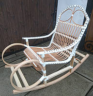 Кресло качалка белая из лозы плетеной