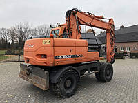 Колесный экскаватор Doosan DX160W.