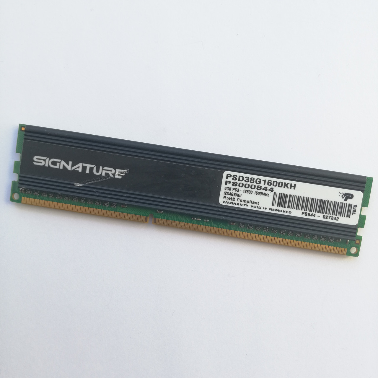 Ігрова оперативна пам'ять Patriot DDR3 4Gb 1600MHz PC3 12800U 1R8 CL11 (PSD38G1600KH) Б/У