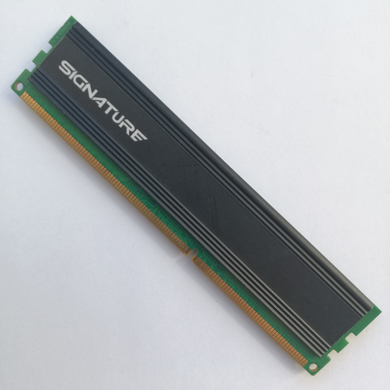 Ігрова оперативна пам'ять Patriot DDR3 4Gb 1600MHz PC3 12800U 1R8 CL11 (PSD38G1600KH) Б/У