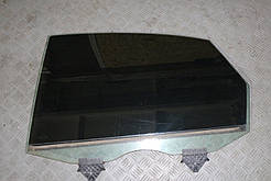 Скло дверей задньої лівої Audi A8 D3