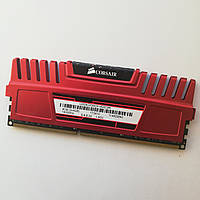 Ігрова оперативна пам'ять Corsair Vengeance DDR3 4Gb 1600MHz PC3 12800U 1R8 CL9 (CMZ8GX3M2A1600C9R) Б/У