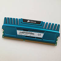 Ігрова оперативна пам'ять Corsair Vengeance DDR3 4Gb 1600MHz PC3-12800U CL9 (CMZ8GX3M2A1600C9B) Б/У