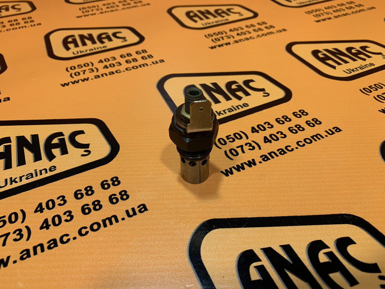 717/00100, 2666108, 13H2468, 717/15400 Свеча накала на JCB 3CX, 4CX, фото 1