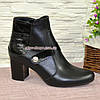 Жіночі черевики на невисоких підборах, натуральна шкіра лак чорного кольору, фото 2