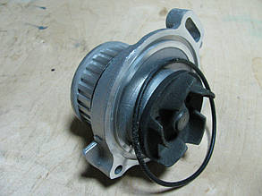 Помпа Audi 80, 100, 200 035121004A