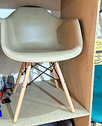 Крісло пластикове в скандинавському стилі Leon Onder Mebli, колір бежевий 06