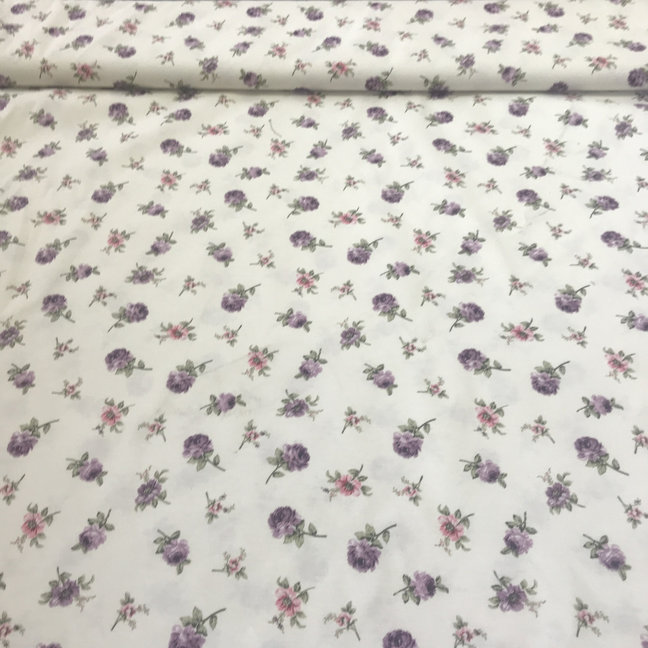 Ткань декоративная с тефлоновой пропиткой с мелкими фиолетовыми и розовыми цветочками - фото 2 - id-p409513167