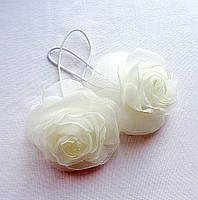 Резинка для волос с цветами ручной работы "Роза Молочная"