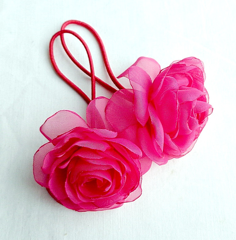 Гумка для волосся з квітами ручної роботи "Троянда Малинова"