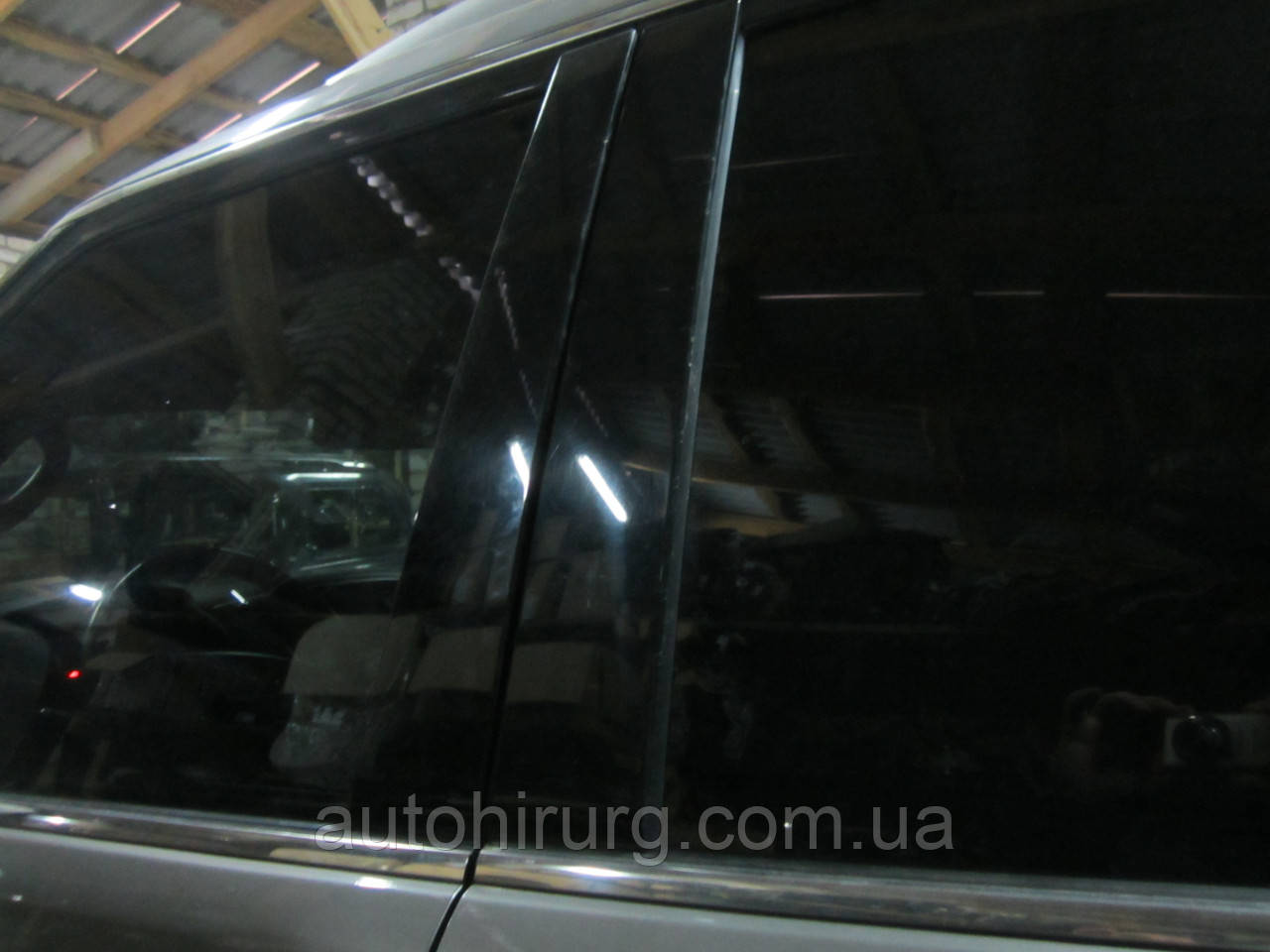 Вертикальний молдинг дверей Infiniti Qx56/Qx80 — Z62, фото 1