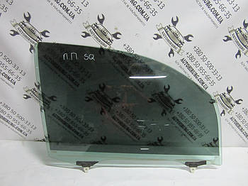 Скло передніх правих дверей Toyota Sequoia