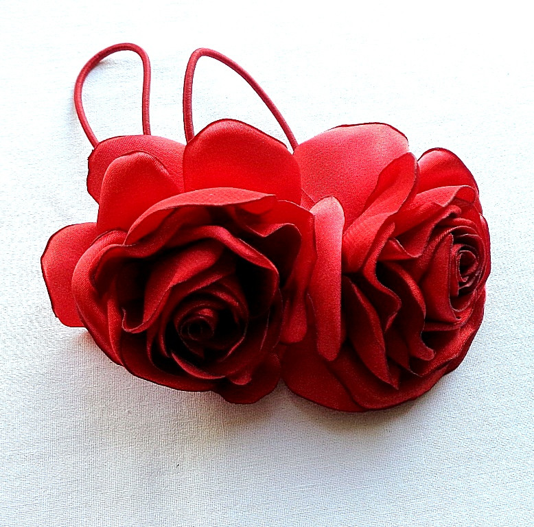 Гумка для волосся з квітами ручної роботи "Червона Троянда"