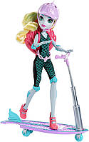 Monster High Лагуна Блю на скейтборді-самокаті Surf-To-Turf Scooter Vehicle with Lagoona Blue Doll