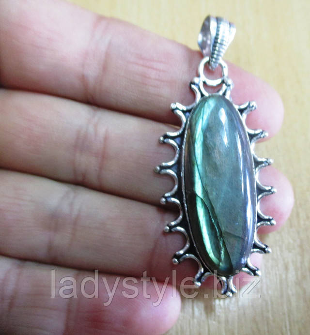 Серебряный кулон с лабрадоритом от студии LadyStyle.Biz кольцо перстень сапфир топаз купить украшения подарок талисман камень оберег кулон подвеска голубой агат сапфир топаз купить украшения подарок талисман камень оберег