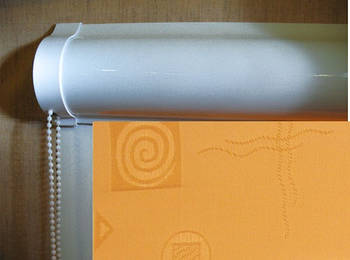 Ролети тканинні (рулонні штори) Ikea Besta uni закритий короб