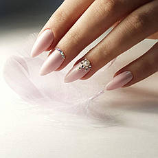 Нарощування нігтів