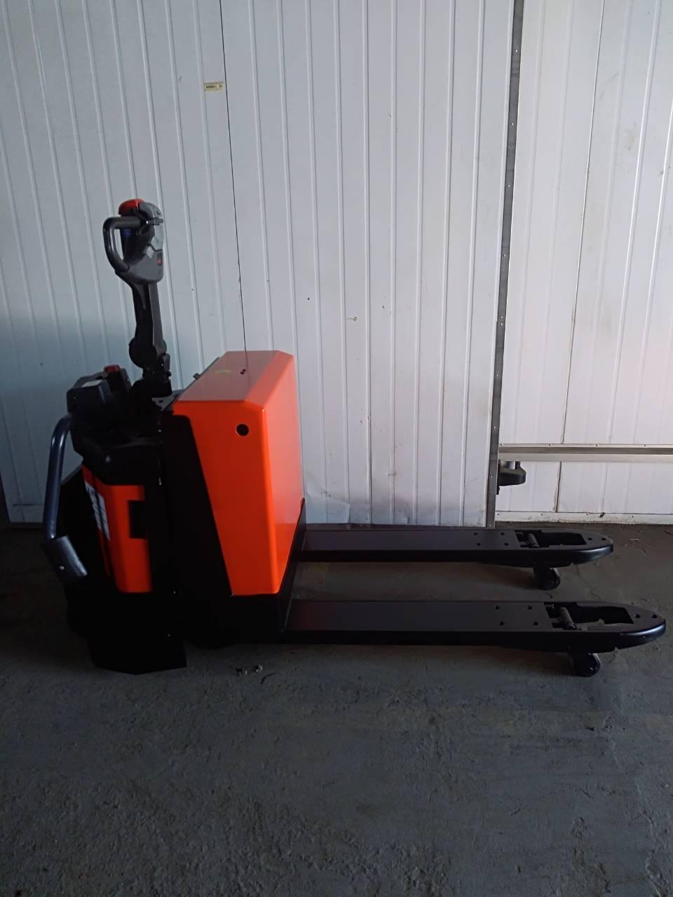 Электротележка TOYOTA BT LPE 200/8  2т 2013 широкі вила 68 см