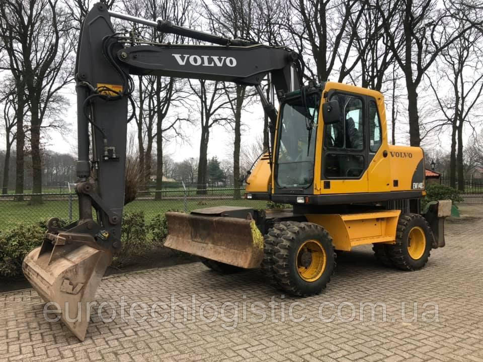 Колісний екскаватор Volvo EW140B.