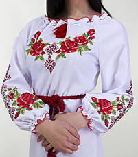 Плаття вишите жіноче на білому габардині з довгим рукавом, фото 2